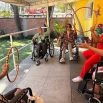 Actividad recreativa con aros